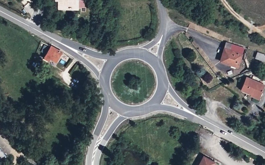 Vue aérienne du Rond-point anonyme n°22724242