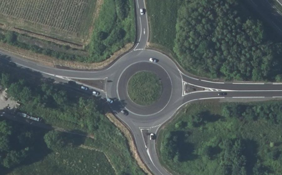 Vue aérienne du Rond-point anonyme n°22736210
