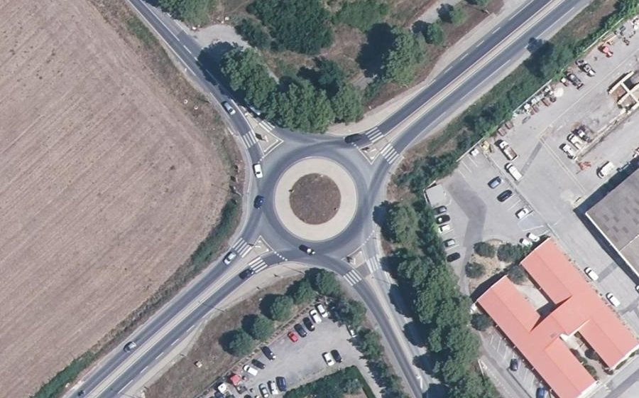 Vue aérienne du Rond-point anonyme n°22746759