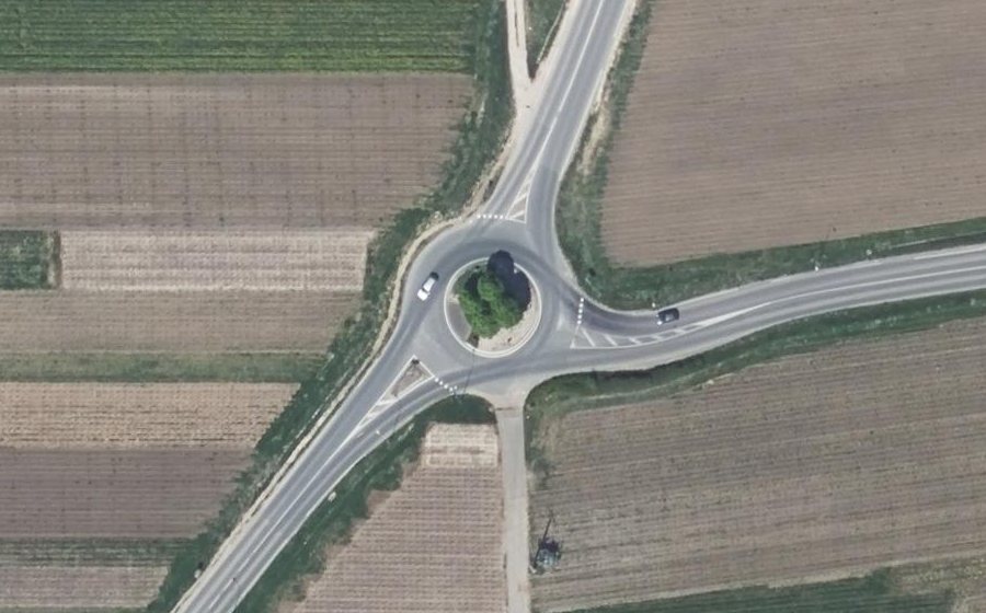 Vue aérienne du Rond-point anonyme n°22750851