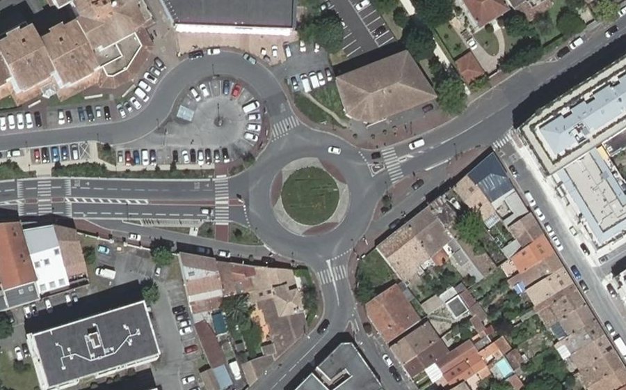 Vue aérienne du Rond-point anonyme n°22752187