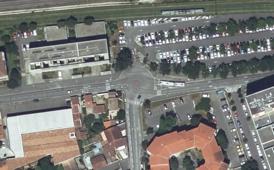 Vue aérienne du Rond-point anonyme n°22754156