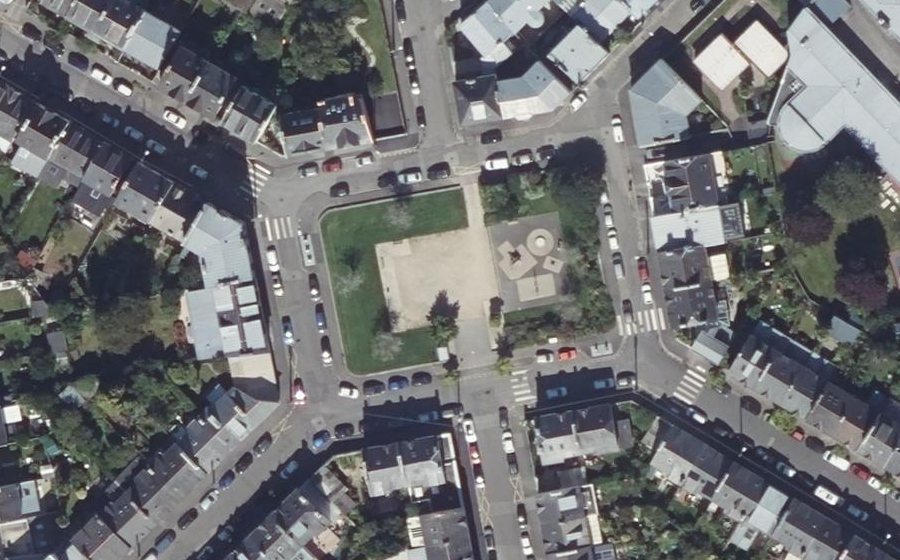 Vue aérienne du Place des FTPF