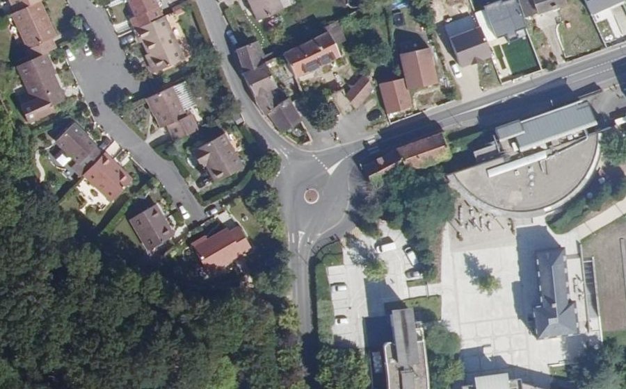 Vue aérienne du Rond-point anonyme n°227782019