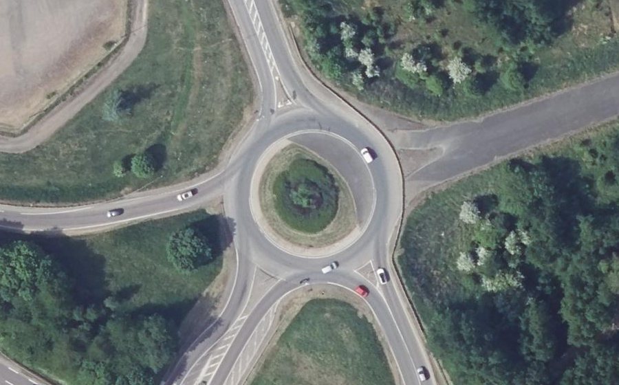 Vue aérienne du Rond-point anonyme n°22779388