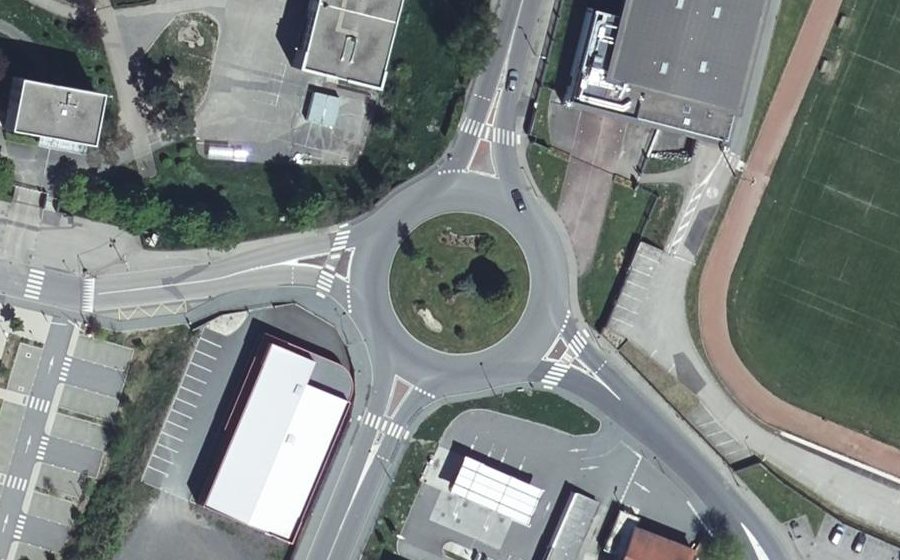 Vue aérienne du Rond-point anonyme n°22791118