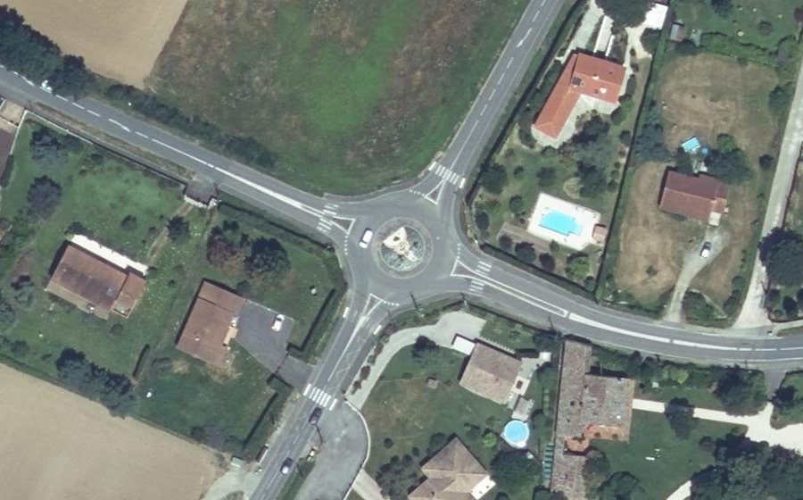 Vue aérienne du Rond-point anonyme n°22794300