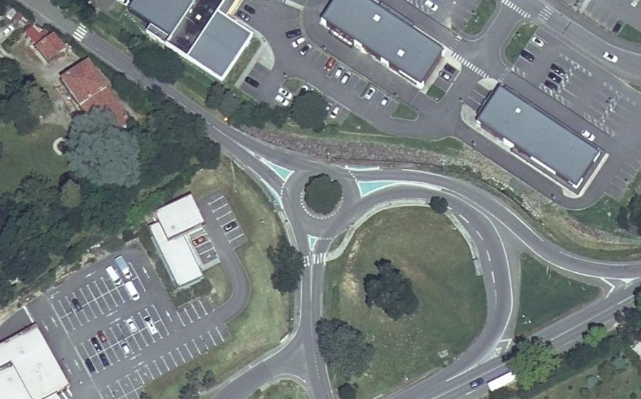 Vue aérienne du Rond-point anonyme n°22794307