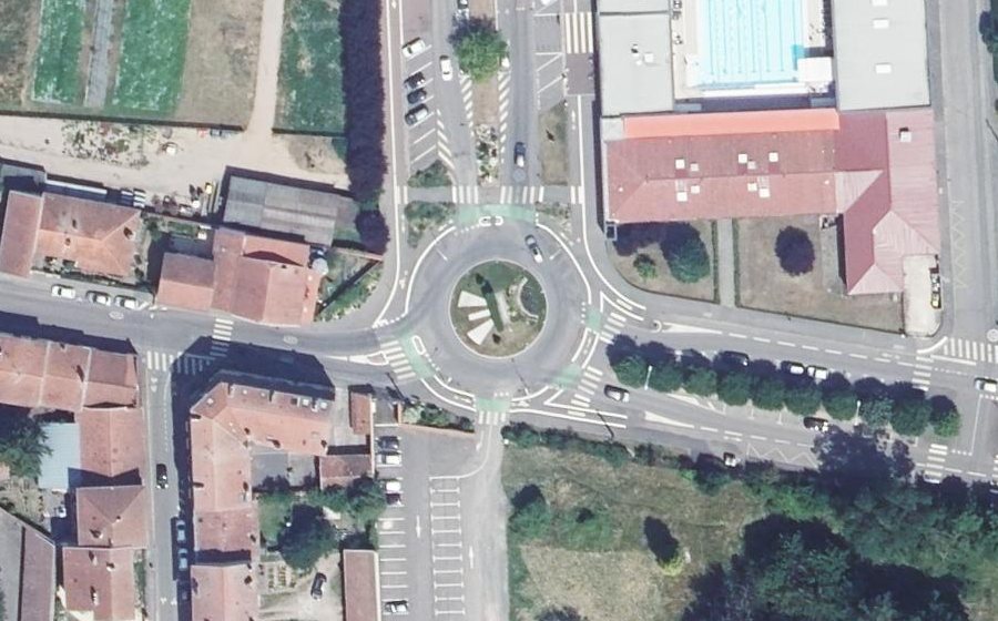 Vue aérienne du Rond-point anonyme n°22796200