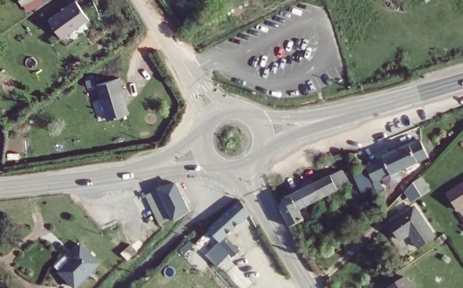 Vue aérienne du Rond-point anonyme n°228005715