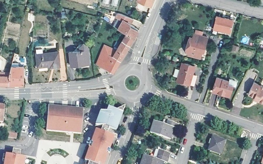 Vue aérienne du Rond-point anonyme n°22814956