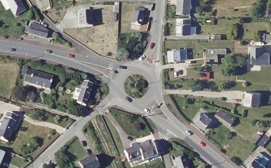 Vue aérienne du Rond-point anonyme n°22818578