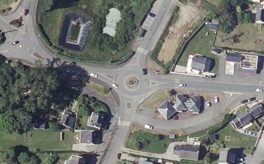 Vue aérienne du Rond-point anonyme n°22818584