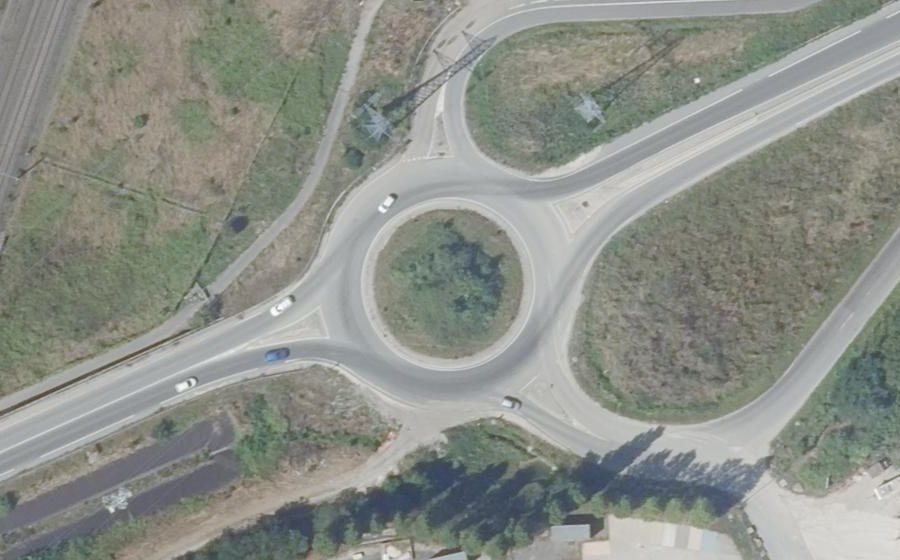 Vue aérienne du Rond-point anonyme n°22869771