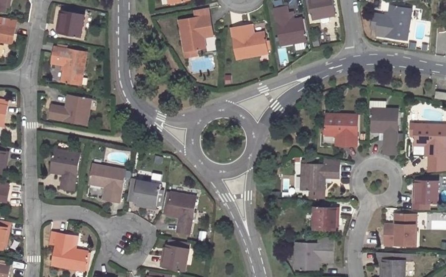 Vue aérienne du Rond-point anonyme n°22879465