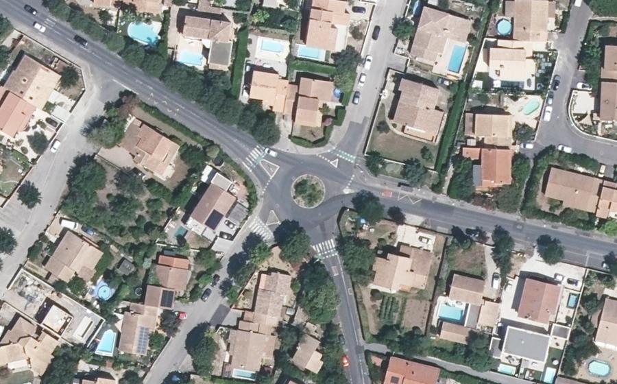 Vue aérienne du Rond-point anonyme n°22895133