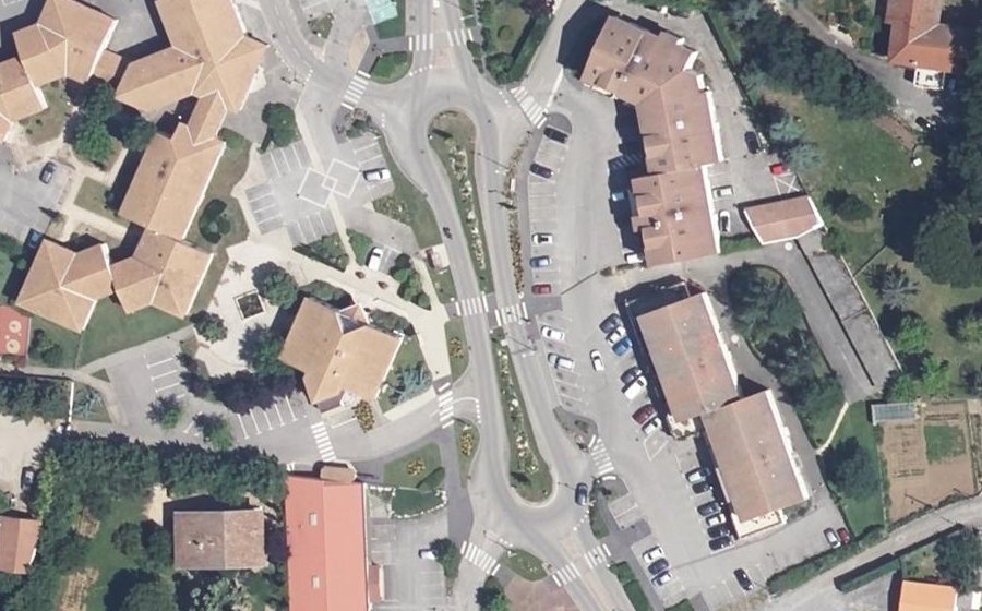 Vue aérienne du Route du Forez