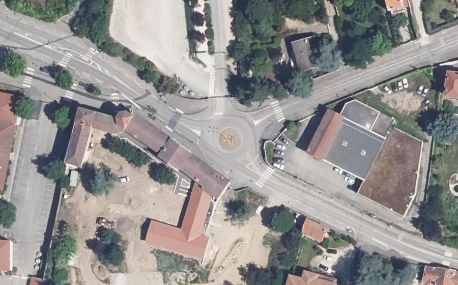Vue aérienne du Rond-point anonyme n°22906384