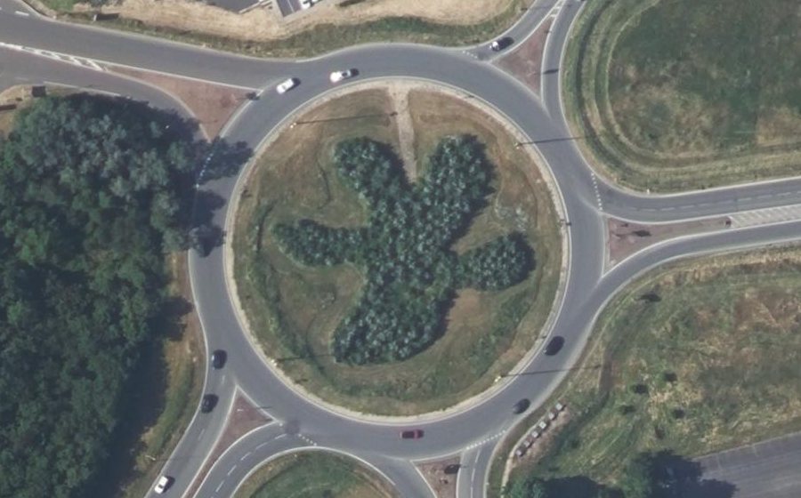 Vue aérienne du Rond-Point de la Main Jaune