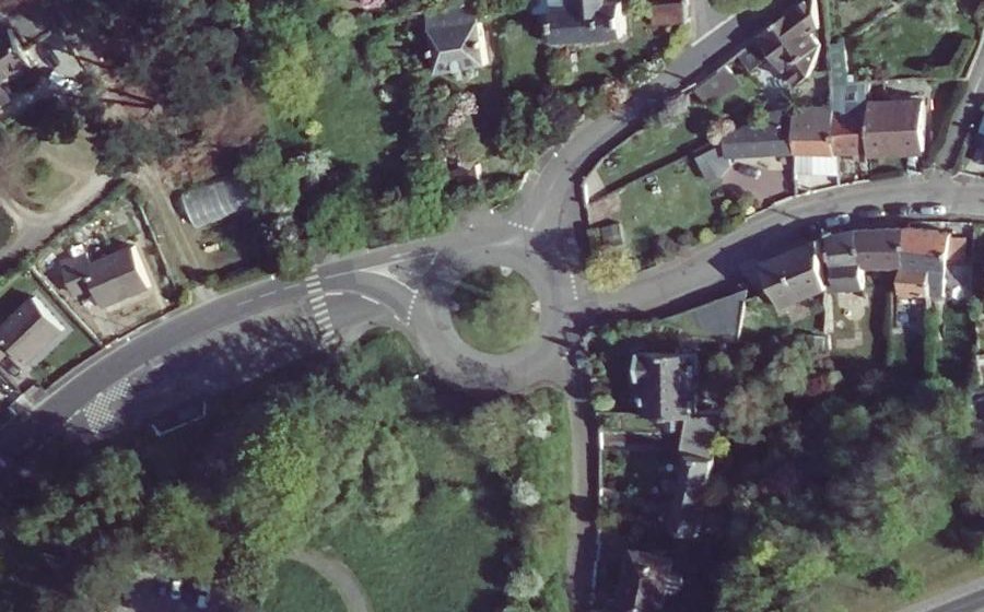 Vue aérienne du Rond-point anonyme n°22908744