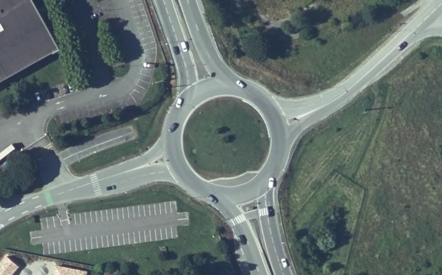 Vue aérienne du Rond-point anonyme n°22909813