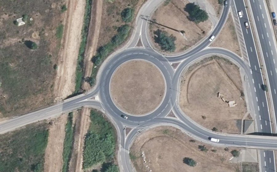 Vue aérienne du Rond-point anonyme n°22912570
