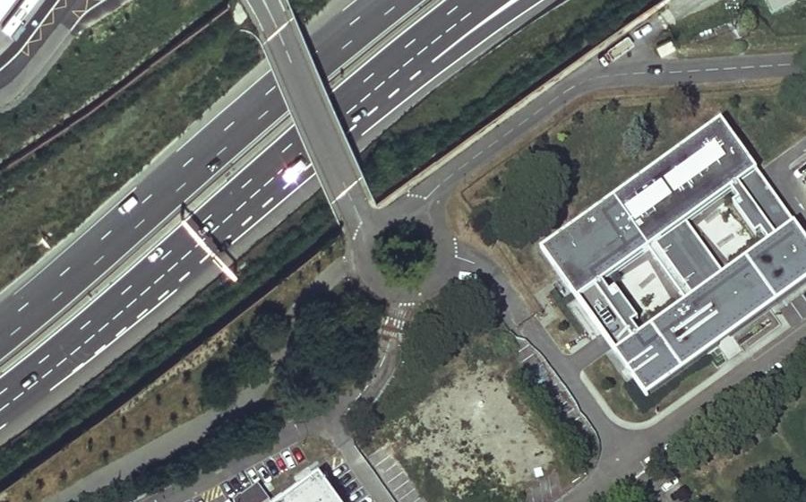 Vue aérienne du Rond-point anonyme n°22915268