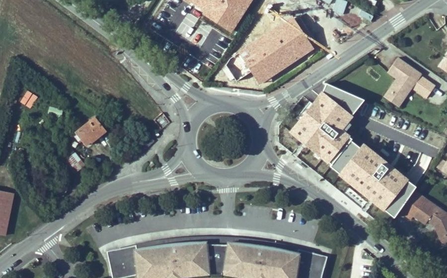 Vue aérienne du Rond-point anonyme n°22917191