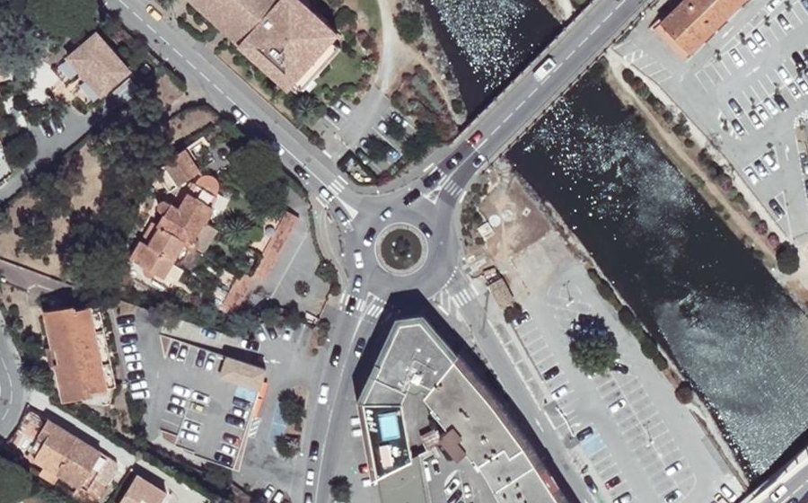 Vue aérienne du Rond-Point du Train des Pignes