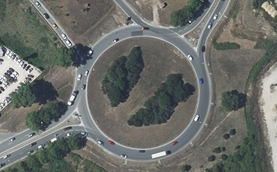 Vue aérienne du Rond-point anonyme n°22921290