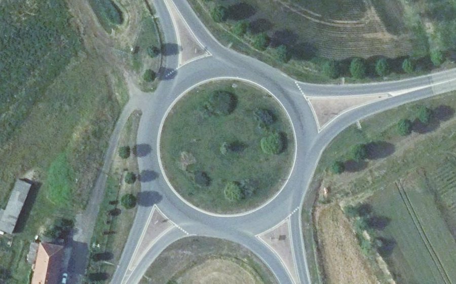 Vue aérienne du Rond-point anonyme n°22925236
