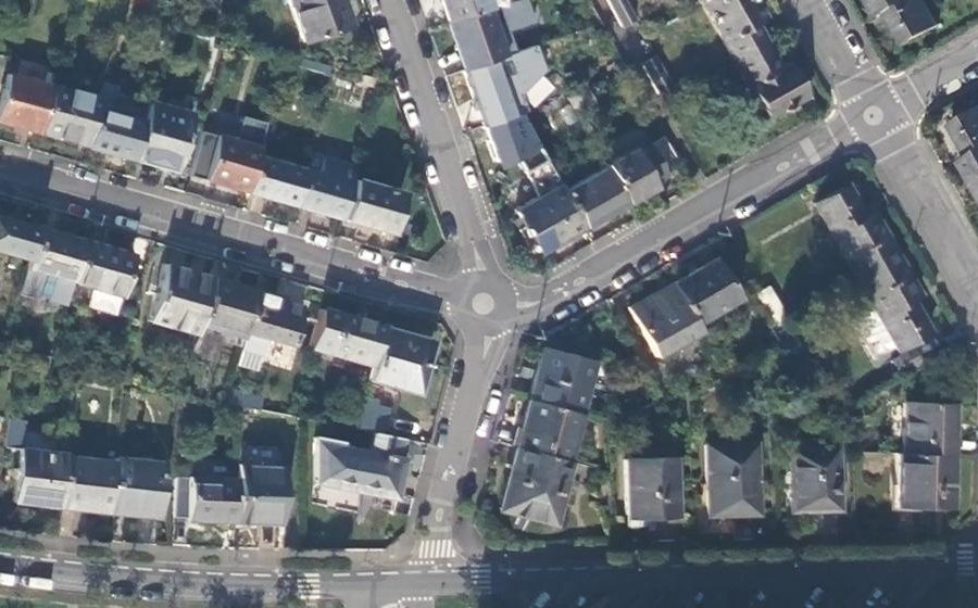 Vue aérienne du Rond-point anonyme n°22935236