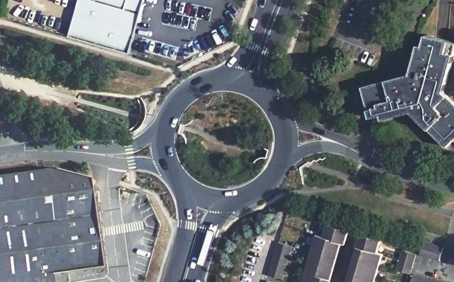 Vue aérienne du Rond-Point des Bâtes