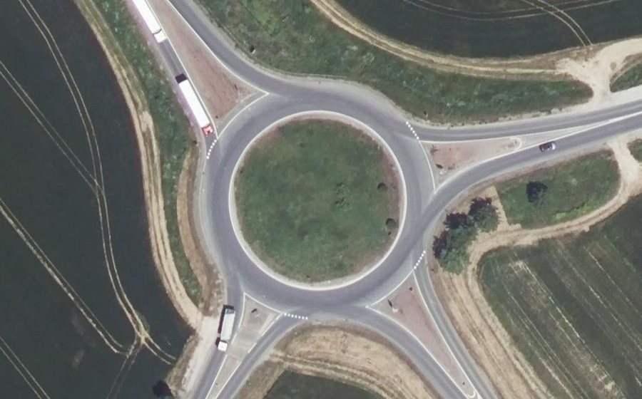 Vue aérienne du Rond-point anonyme n°22945615