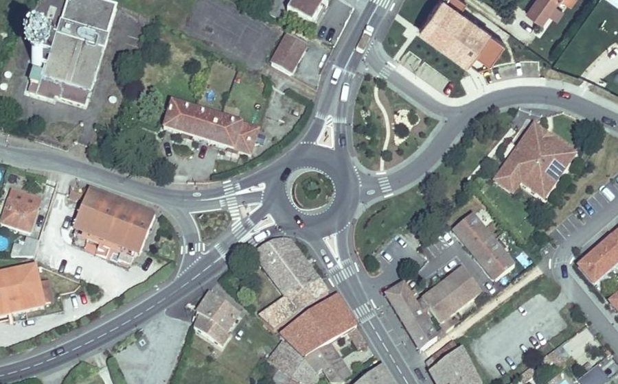 Vue aérienne du Rond-Point de Pechbonnieu