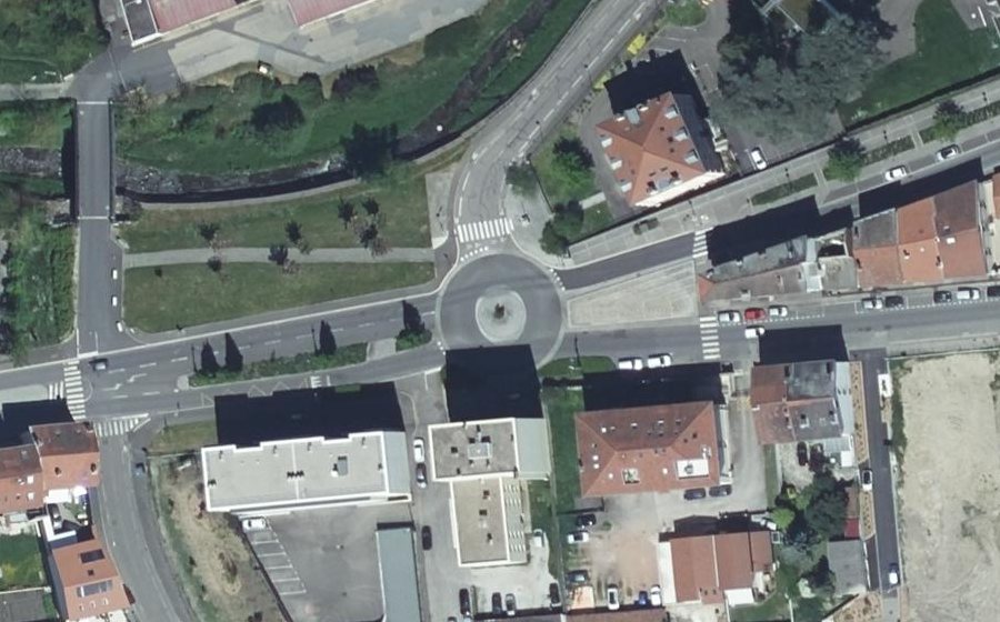 Vue aérienne du Rond-point anonyme n°22958957