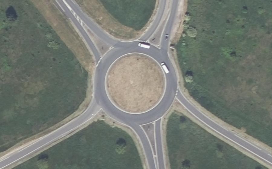 Vue aérienne du Rond-point anonyme n°22961236