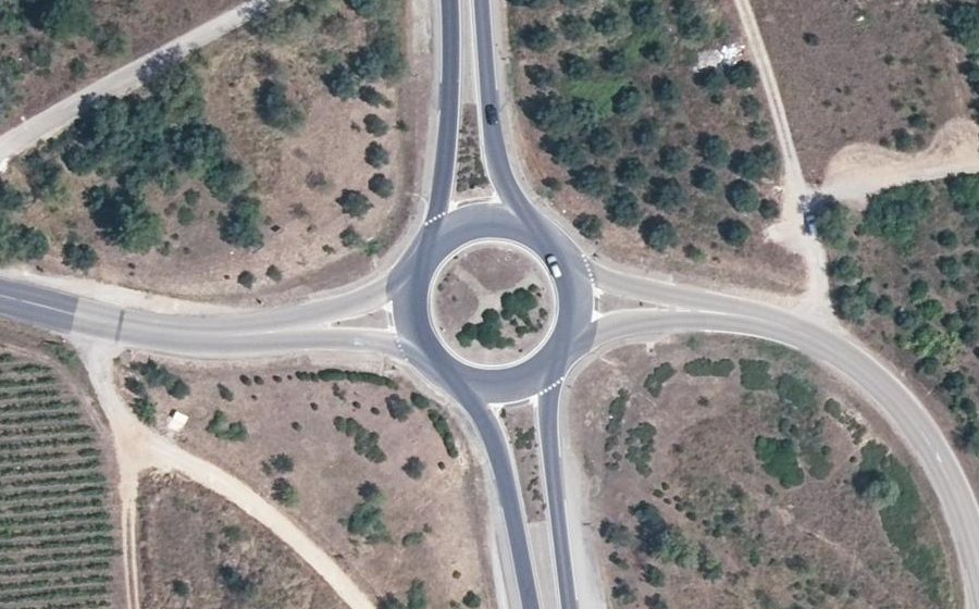 Vue aérienne du Rond-point anonyme n°229616888