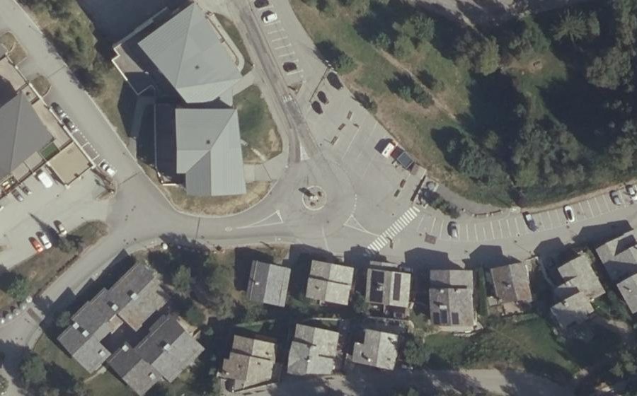 Vue aérienne du Rond-point anonyme n°22966008