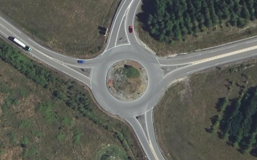 Vue aérienne du Rond-point anonyme n°22972185