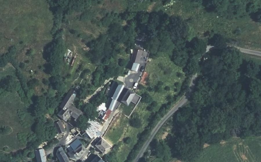 Vue aérienne du Rond-point anonyme n°229970216