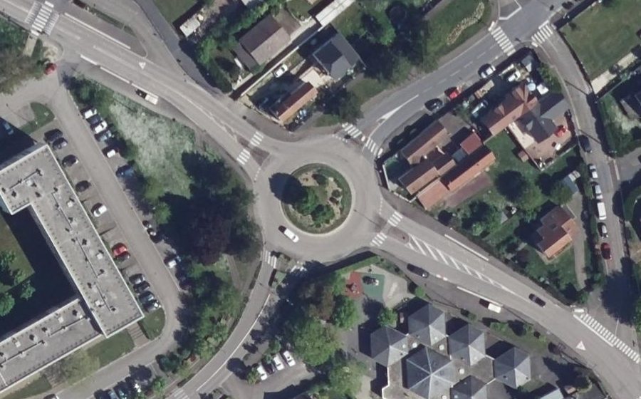 Vue aérienne du Rond-point anonyme n°230004956