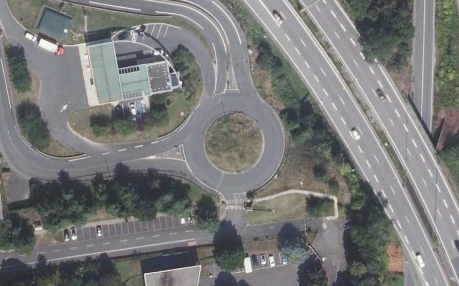 Vue aérienne du Rond-point anonyme n°23017595