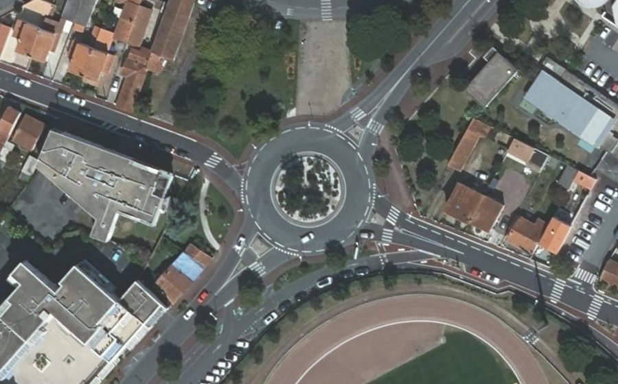 Vue aérienne du Rond-point anonyme n°23019499