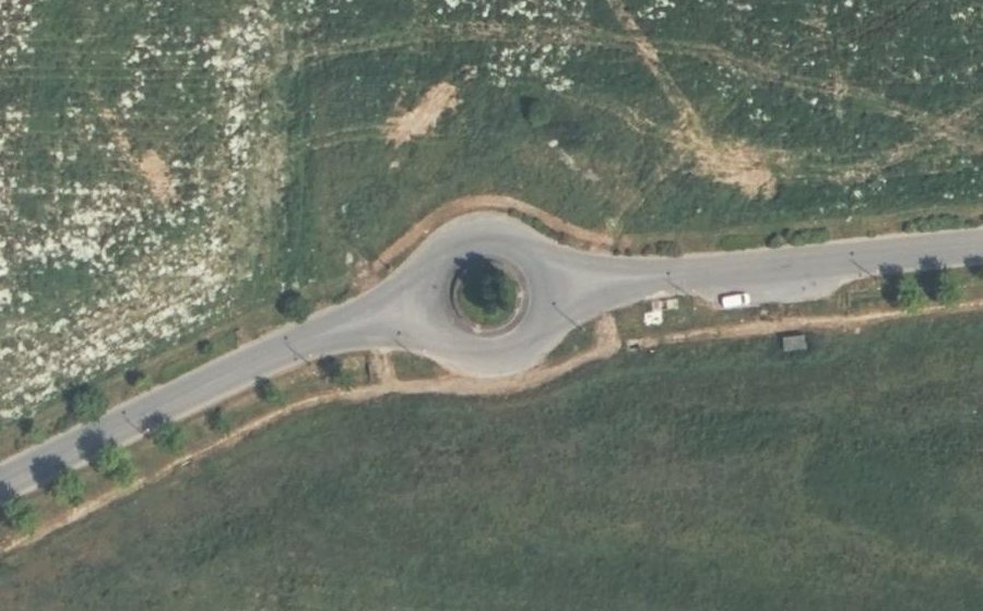 Vue aérienne du Rond-point anonyme n°230222056