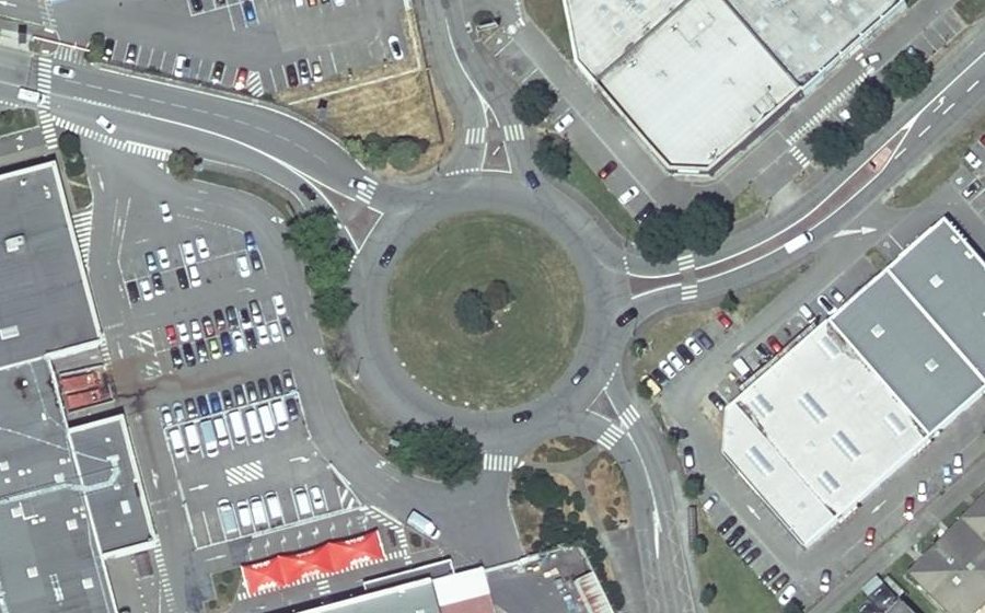 Vue aérienne du Rond-point anonyme n°23025499