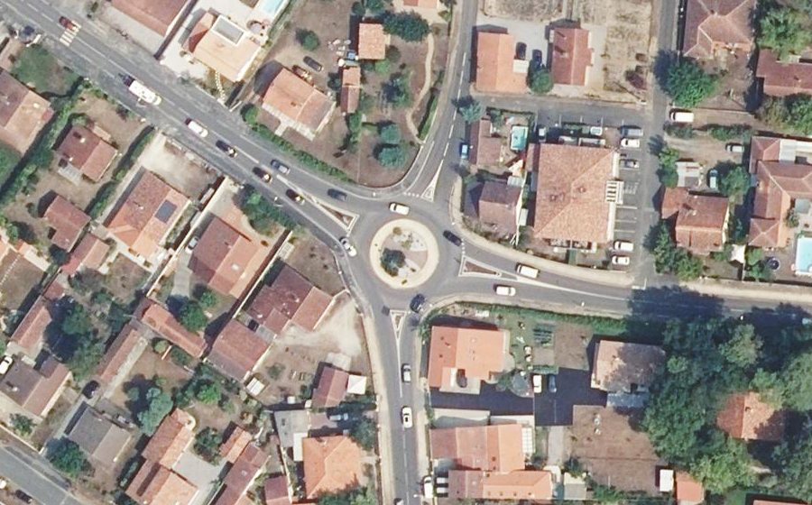 Vue aérienne du Rond-point anonyme n°23048966