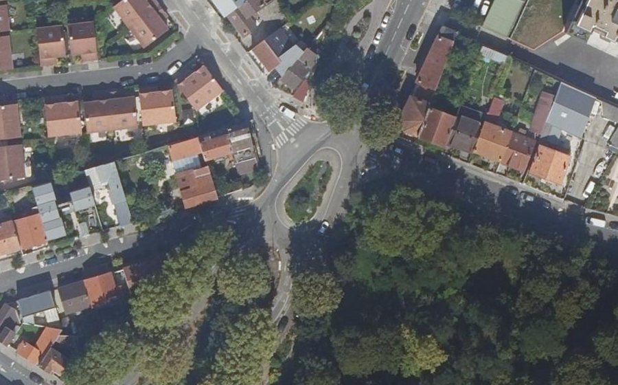 Vue aérienne du Rond-point anonyme n°23055025
