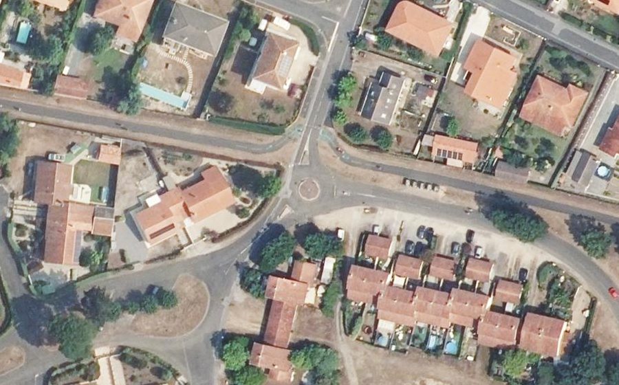 Vue aérienne du Rond-point anonyme n°23058869