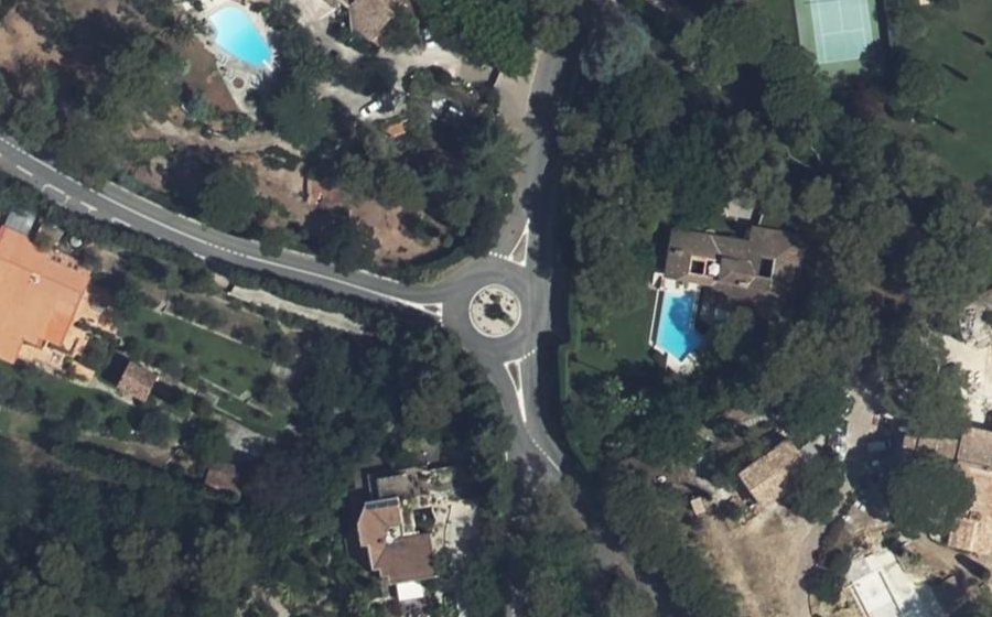 Vue aérienne du Rond-point anonyme n°23059845